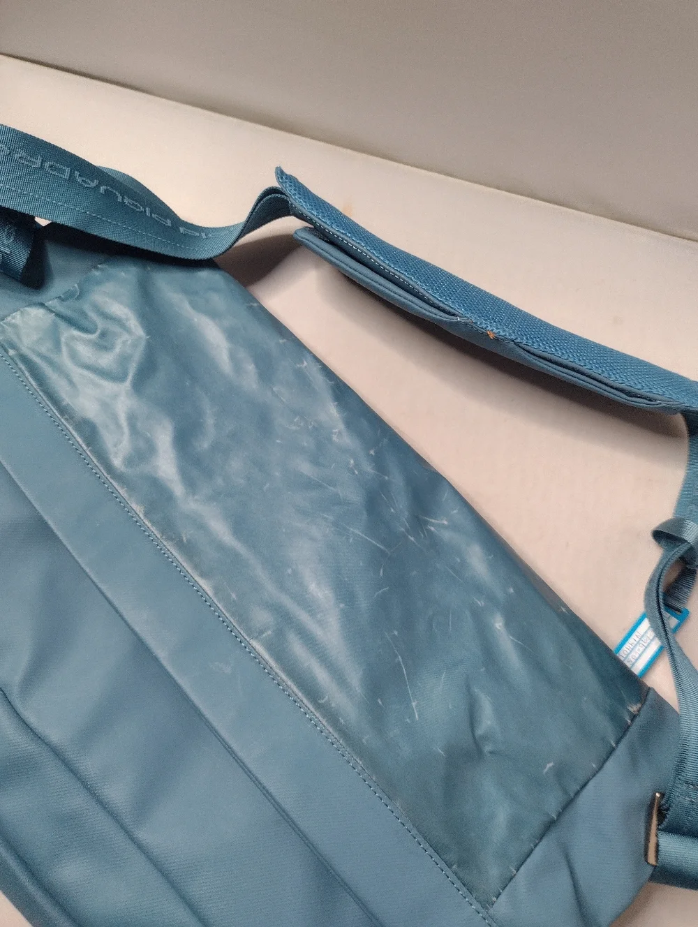 Piquadro Blue Multi Pocket Commuter Messenger City Bag Laptop Z